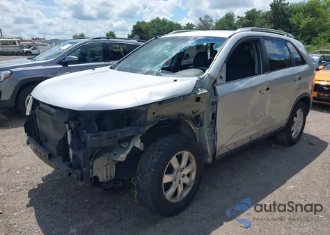 2011 Kia Sorento Lx V6 z USA, uszkodzony, nr VIN 5XYKTDA25BG123345